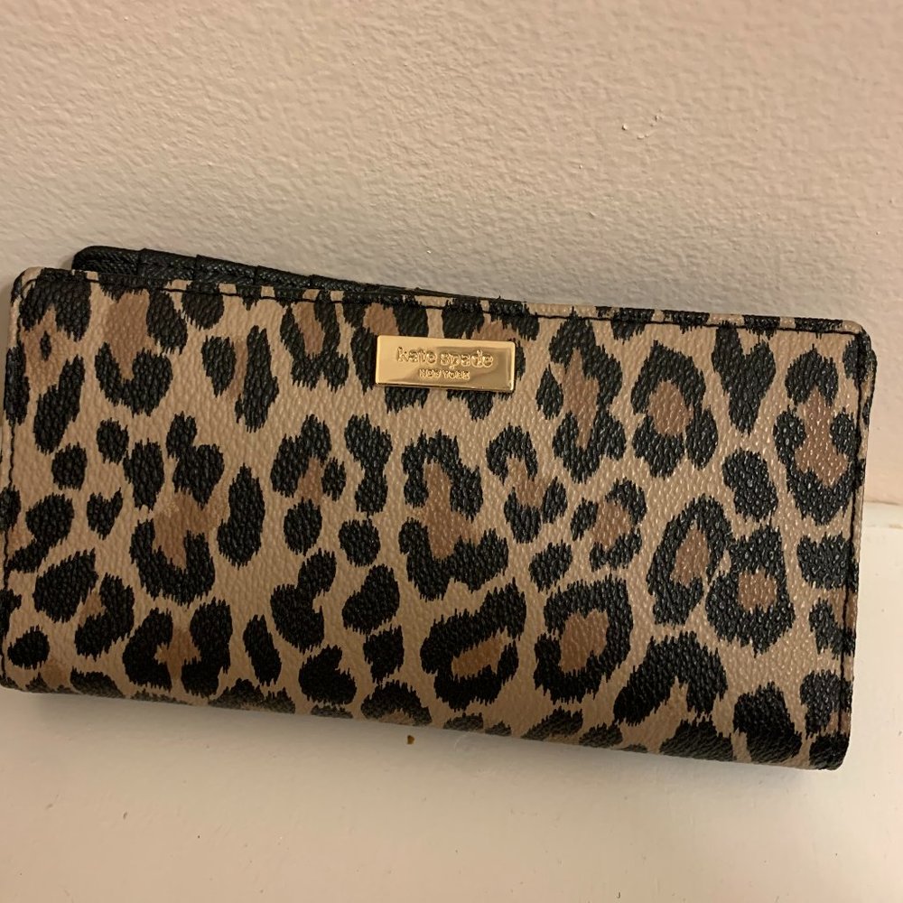 Kate Spade Bifold wallet